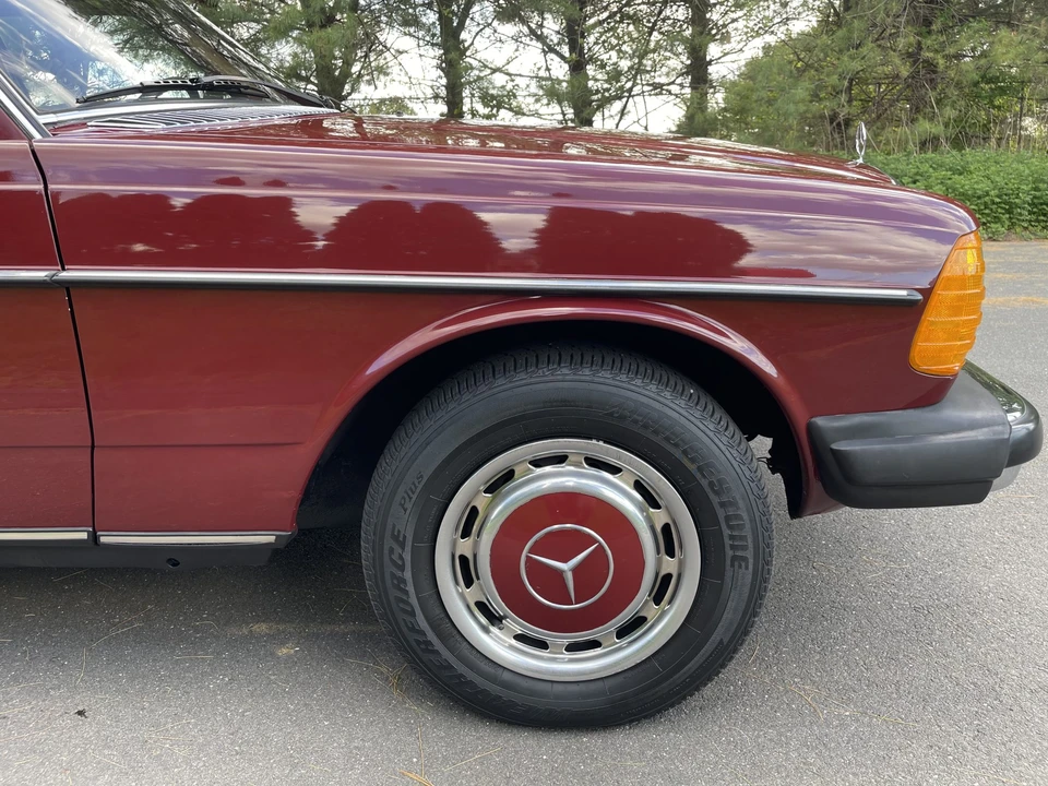 1978 Mercedes-Benz W123 Sedan - Image 22 of 31