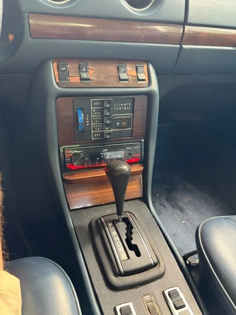 1978 Mercedes-Benz W123 Sedan - Image 7 of 9