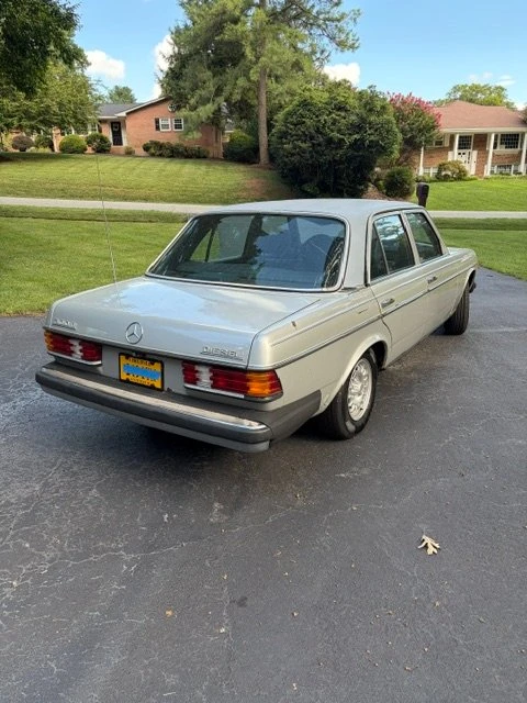 1978 Mercedes-Benz W123 Sedan - Image 8 of 9
