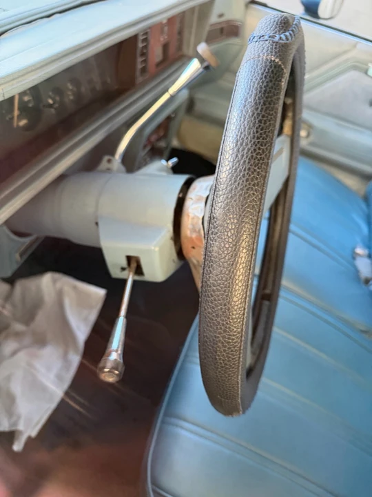 1978 Oldsmobile Custom Cruiser - Image 13 of 14