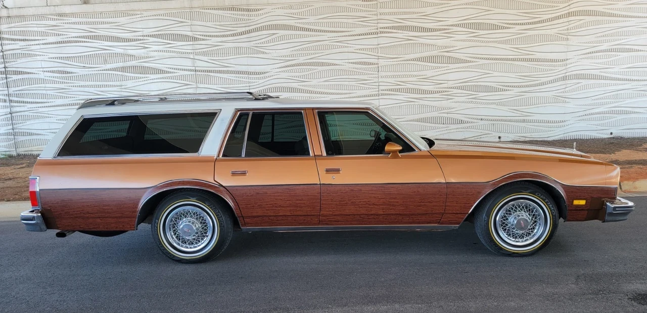 1978 Oldsmobile Custom Cruiser - Image 6 of 17