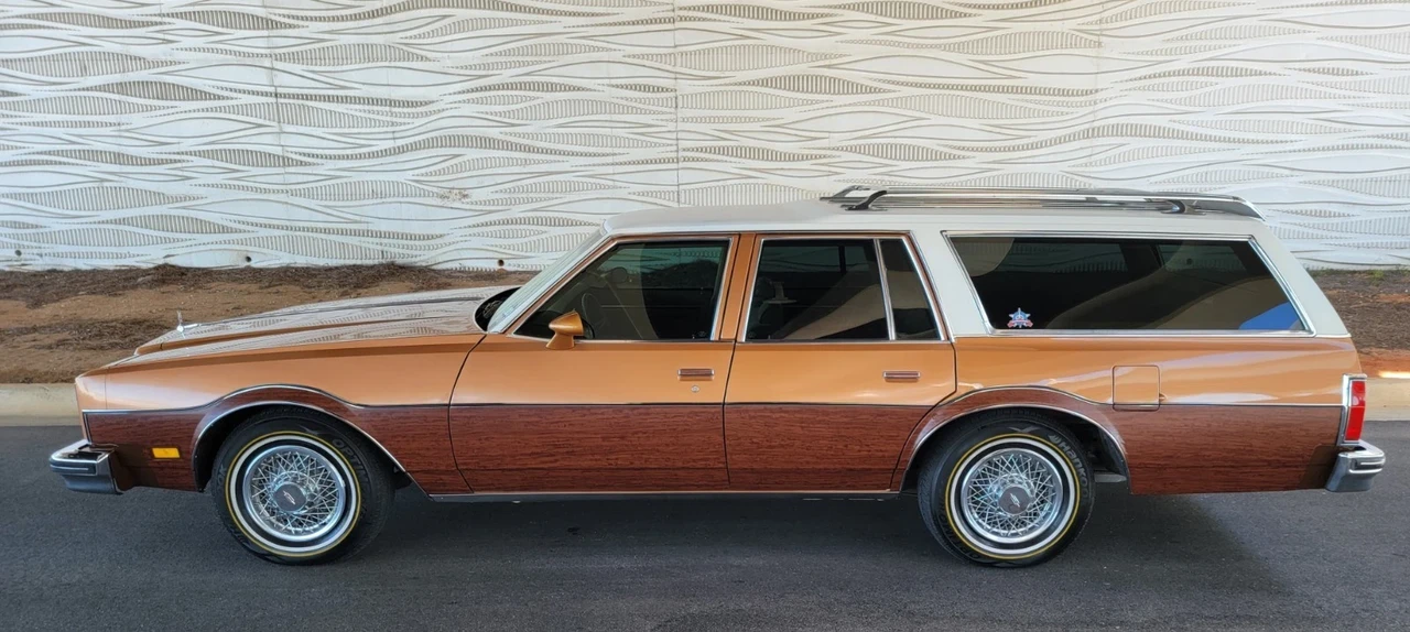 1978 Oldsmobile Custom Cruiser - Image 2 of 17
