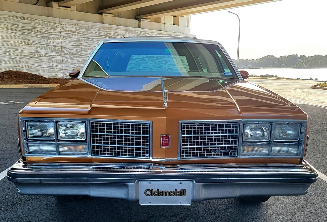 1978 Oldsmobile Custom Cruiser - Image 5 of 20