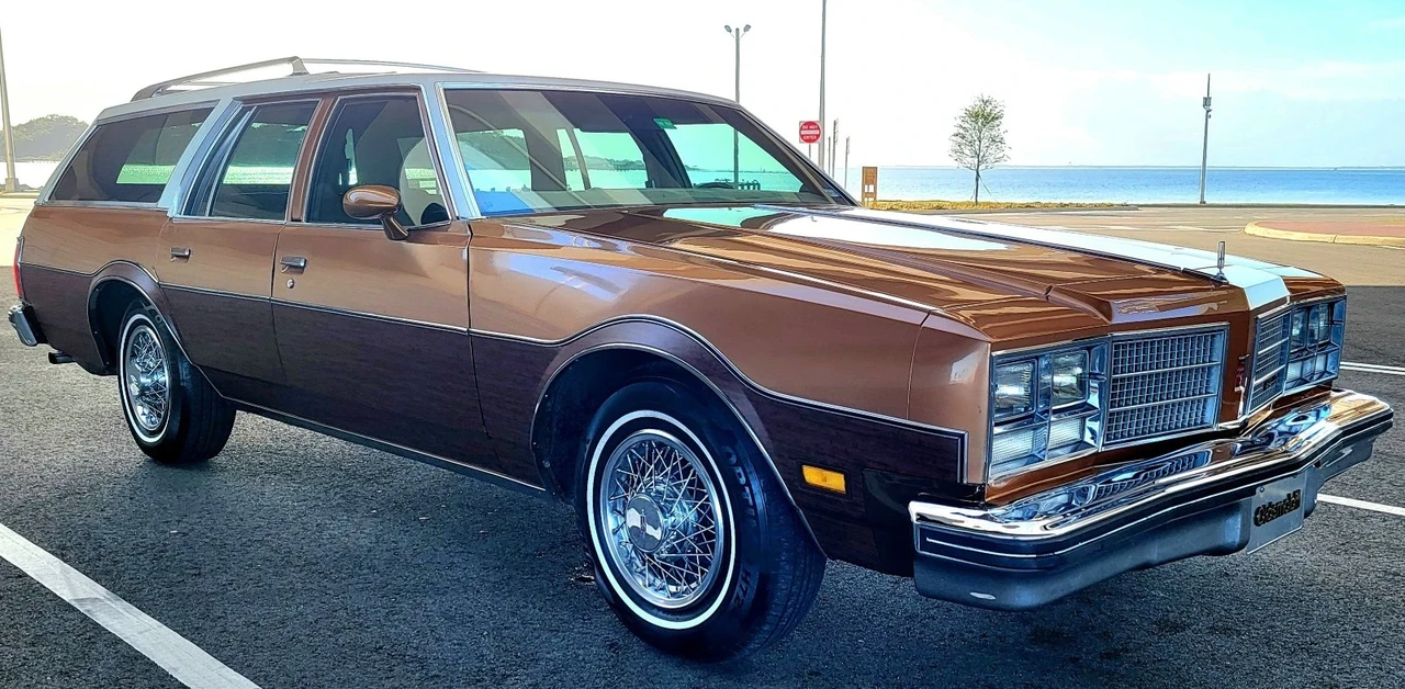 1978 Oldsmobile Custom Cruiser - Image 6 of 20