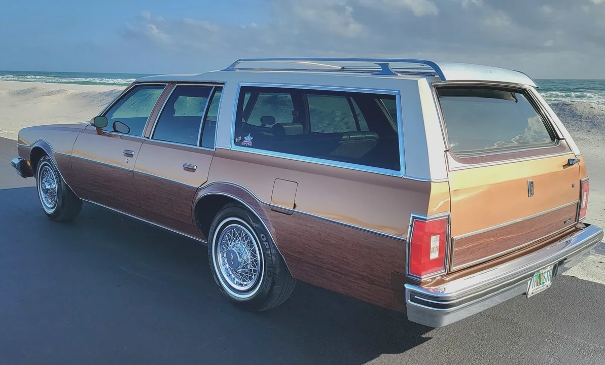 1978 Oldsmobile Custom Cruiser - Image 3 of 20