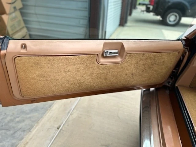 1978 Oldsmobile Custom Cruiser - Image 15 of 20