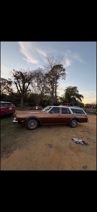 1978 Oldsmobile Custom Cruiser - Image 2 of 20
