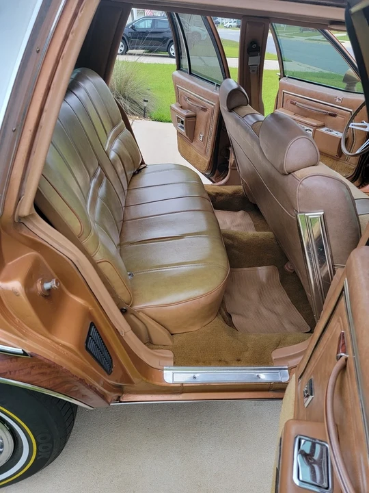 1978 Oldsmobile Custom Cruiser - Image 19 of 20