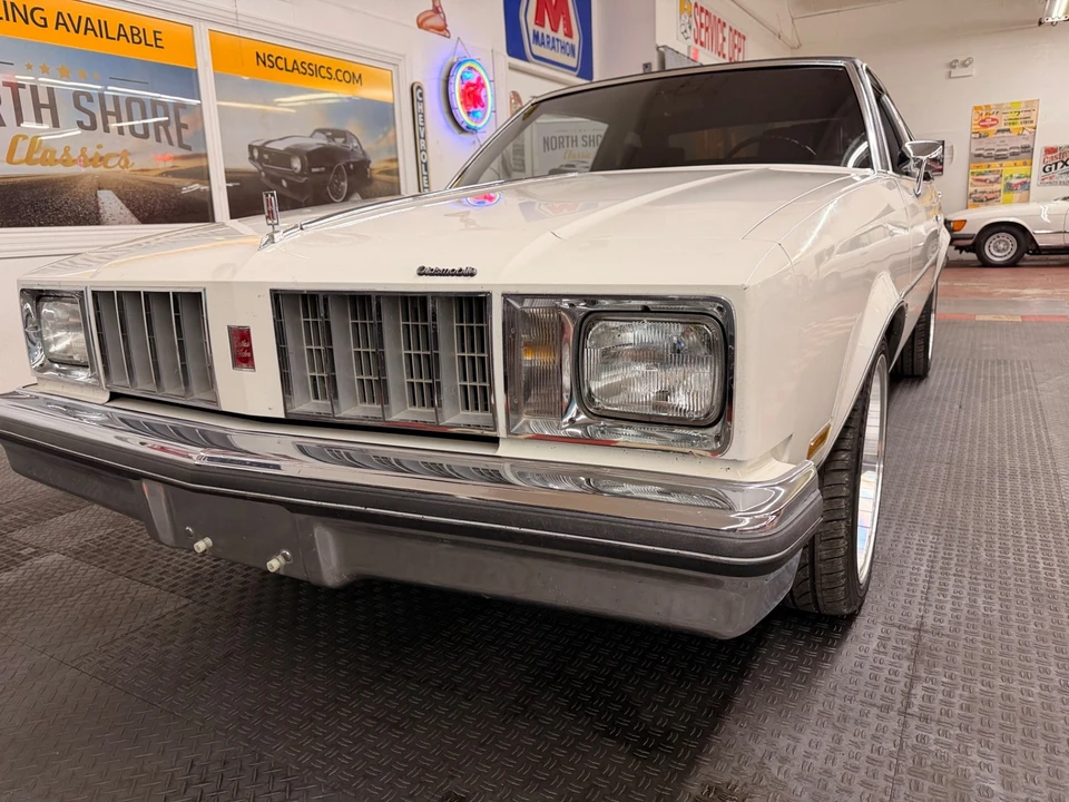 1978 Oldsmobile Cutlass 5th Gen - Image 10 of 21