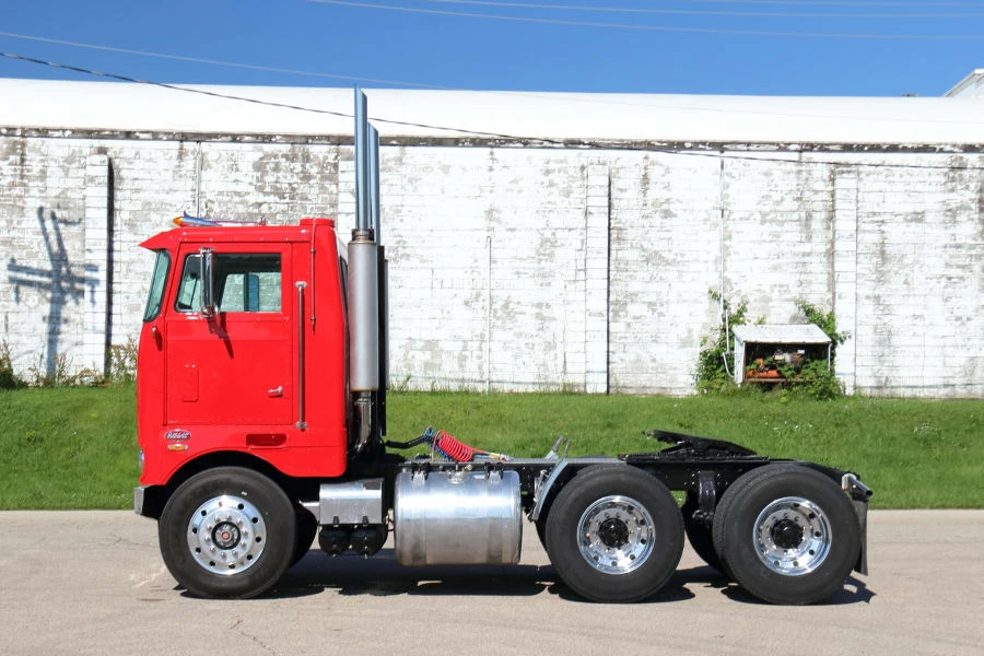 1978 Peterbilt - Image 2 of 31