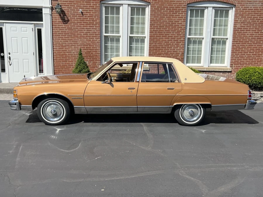 1978 Pontiac Bonneville 5th+ Gen - Image 2 of 8