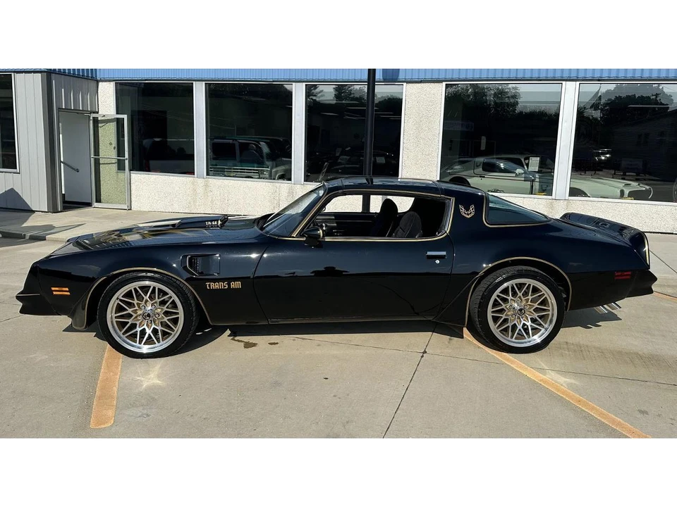 1978 Pontiac Firebird 2nd Gen - Image 10 of 31