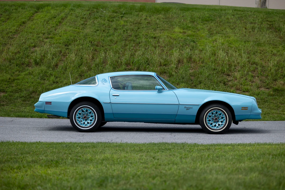 1978 Pontiac Firebird Esprit 2nd Gen - Image 15 of 31