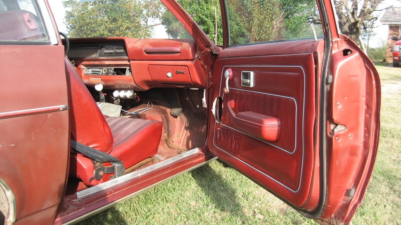 1978 Pontiac Sunbird - Image 8 of 16