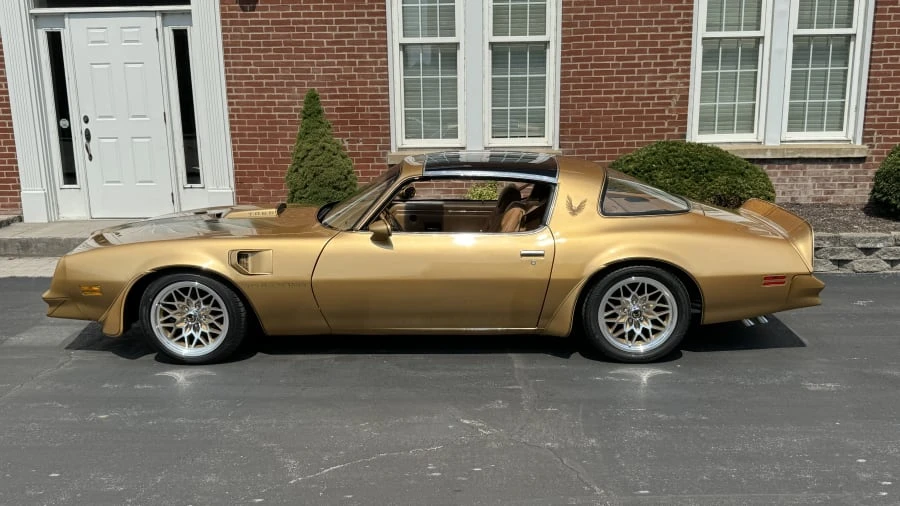 1978 Pontiac Firebird Trans Am 2nd Gen - Image 2 of 10