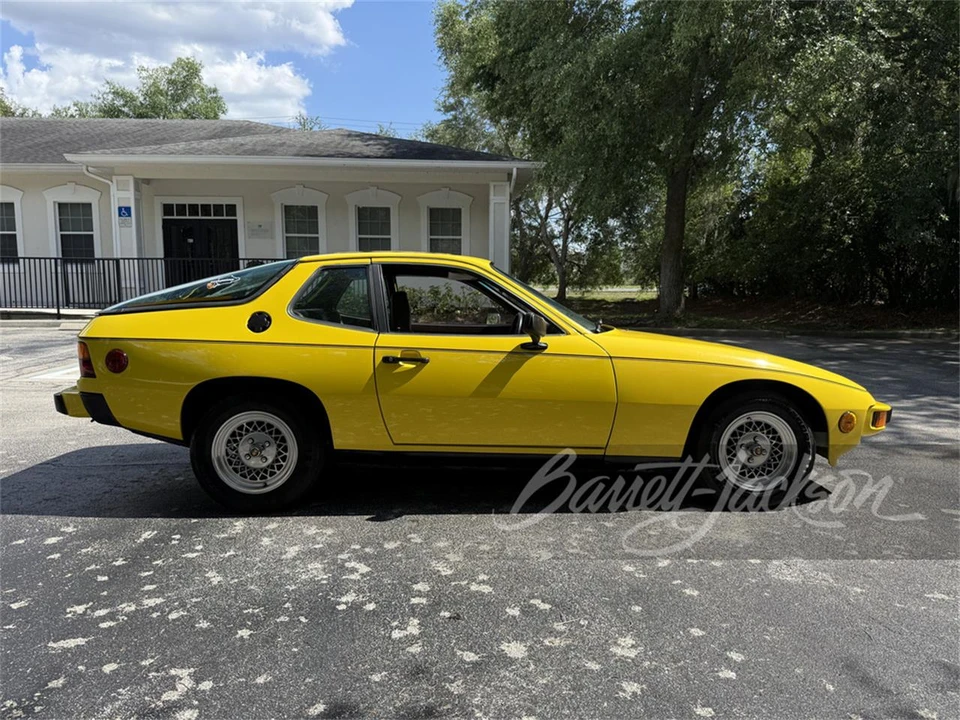 1978 Porsche 924 - Image 2 of 5