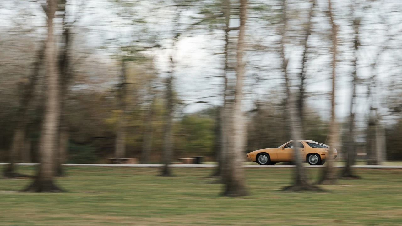 1978 Porsche 928 - Image 2 of 31