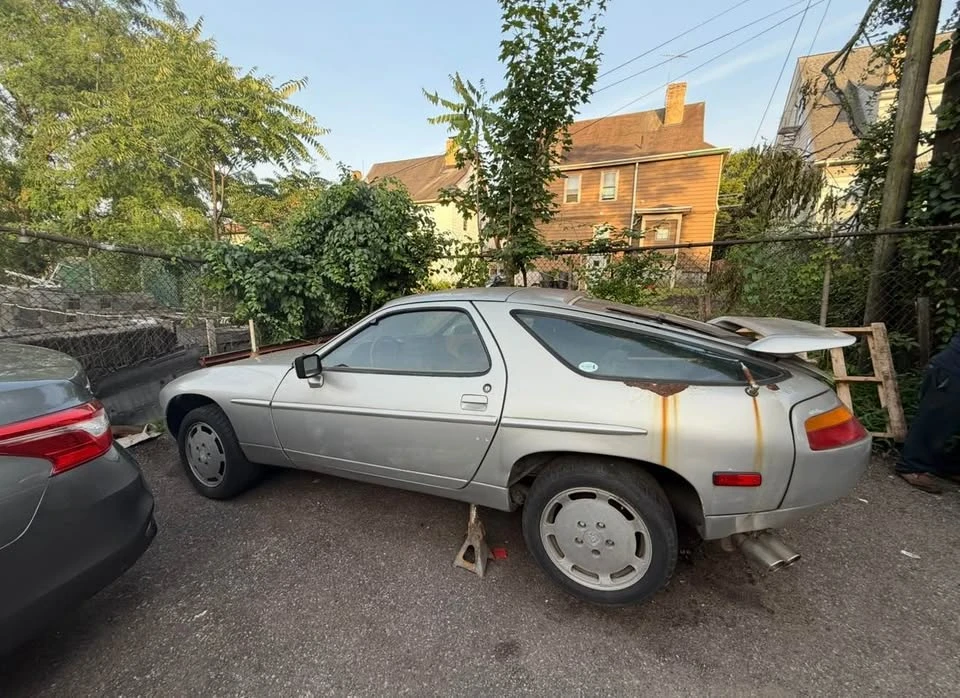1978 Porsche 928 - Image 2 of 16