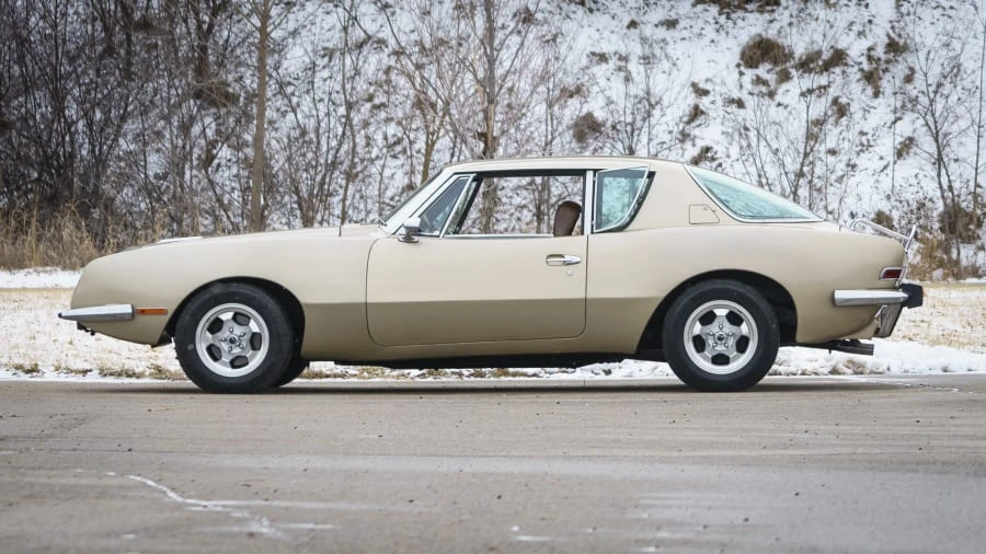 1978 Studebaker Avanti - Image 2 of 12