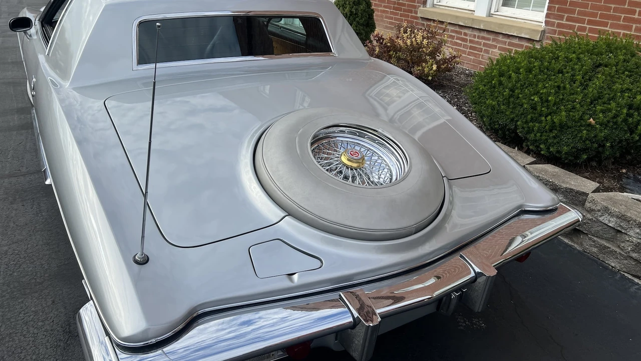1978 Stutz Blackhawk - Image 4 of 10