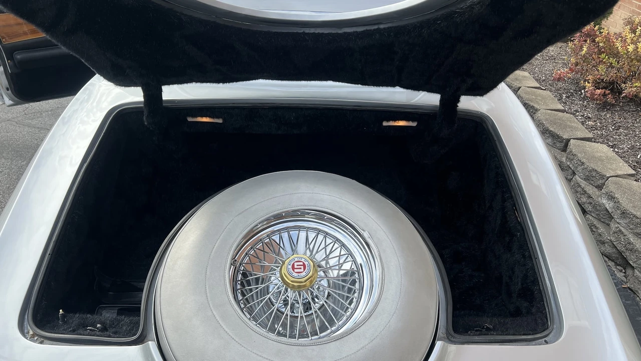 1978 Stutz Blackhawk - Image 10 of 10