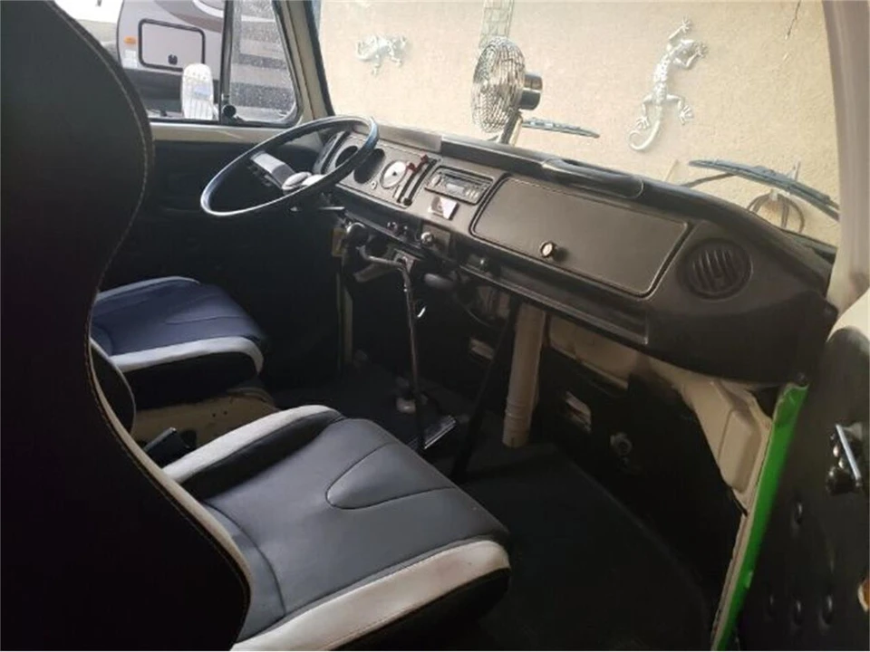 1978 Volkswagen Bay-Window Bus - Image 10 of 30