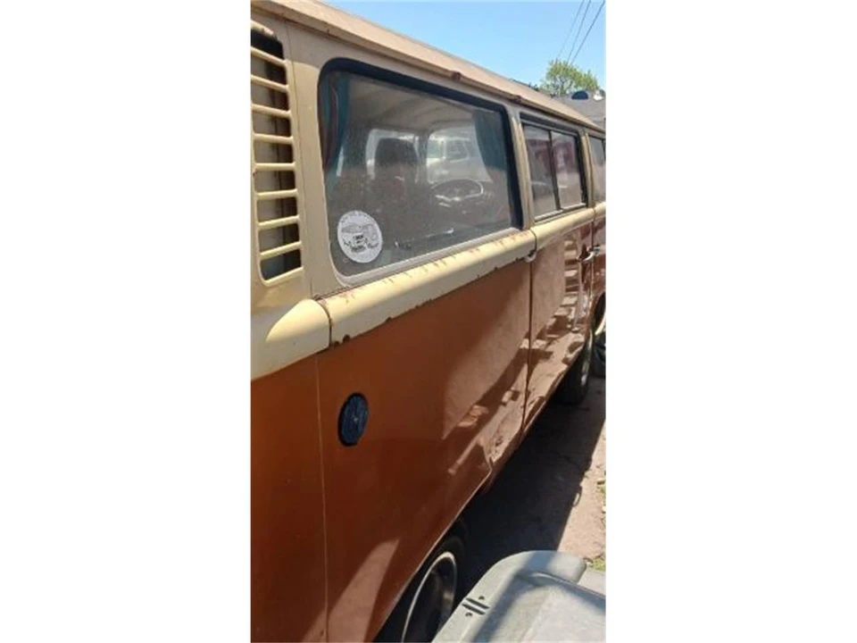 1978 Volkswagen Bay-Window Bus - Image 8 of 11