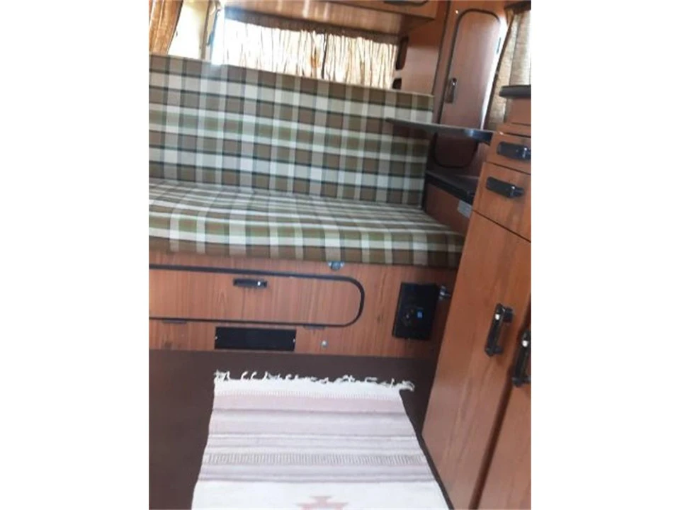 1978 Volkswagen Bay-Window Bus - Image 17 of 19