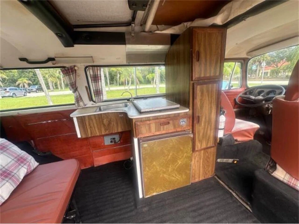 1978 Volkswagen Bay-Window Bus - Image 10 of 25