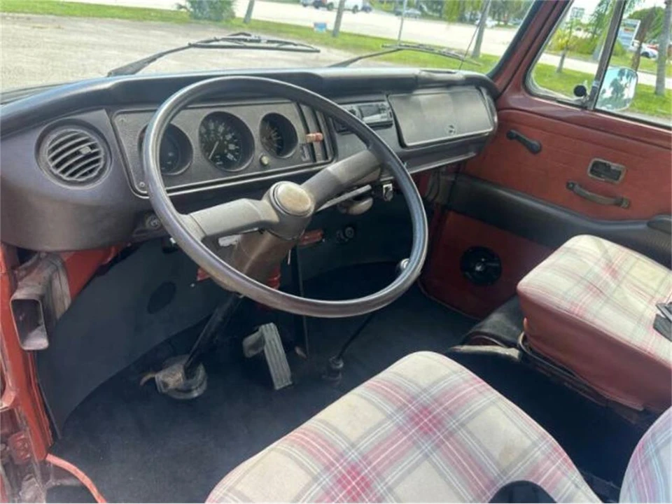 1978 Volkswagen Bay-Window Bus - Image 15 of 25