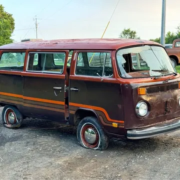 1978 Volkswagen Bus Champagne Edition
