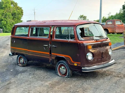 1978 Volkswagen Bus Champagne Edition