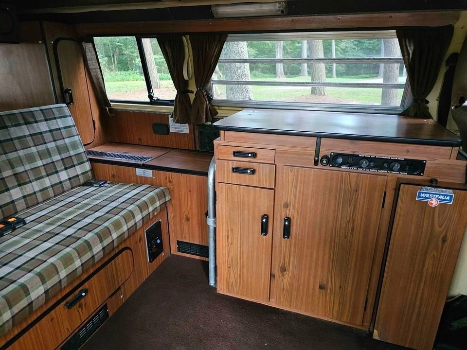 1978 Volkswagen Bay-Window Bus - Image 7 of 9