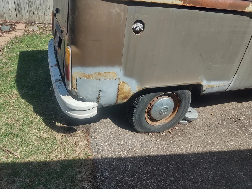1978 Volkswagen Bay-Window Bus - Image 5 of 11