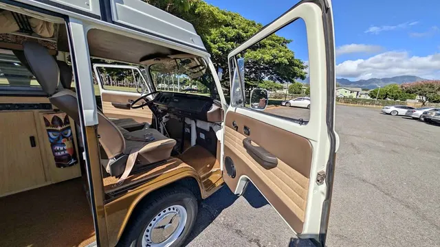 1978 Volkswagen Eurovan Westfalia Champagne Edition II