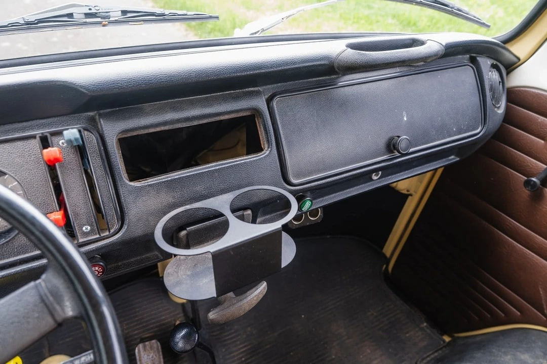 1978 Volkswagen Bay-Window Camper - Image 11 of 31