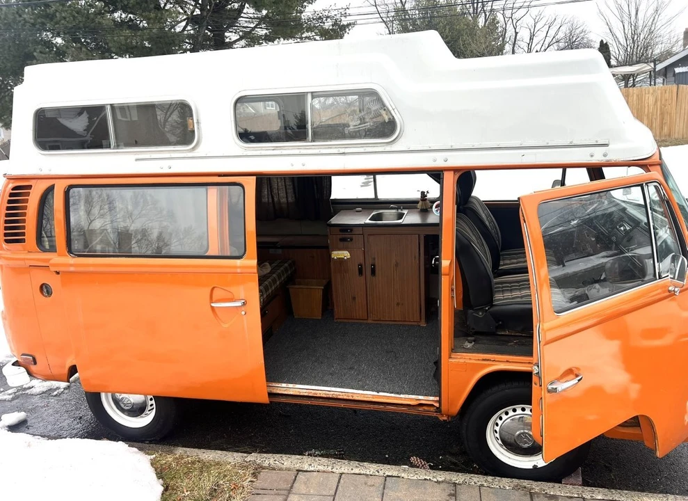 1978 Volkswagen Bay-Window Bus - Image 2 of 31