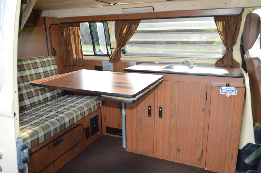 1978 Volkswagen Type 2 - Image 4 of 12
