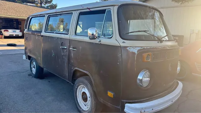 1978 Volkswagen Type 2 Vanagon Hippie Bus