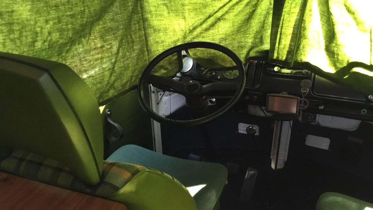 1978 Volkswagen Bay-Window Camper - Image 15 of 24