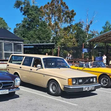 1978 Volvo 240 Wagon 4D