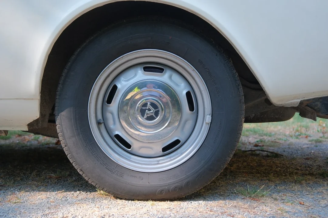 1978 Volvo 242 - Image 16 of 31