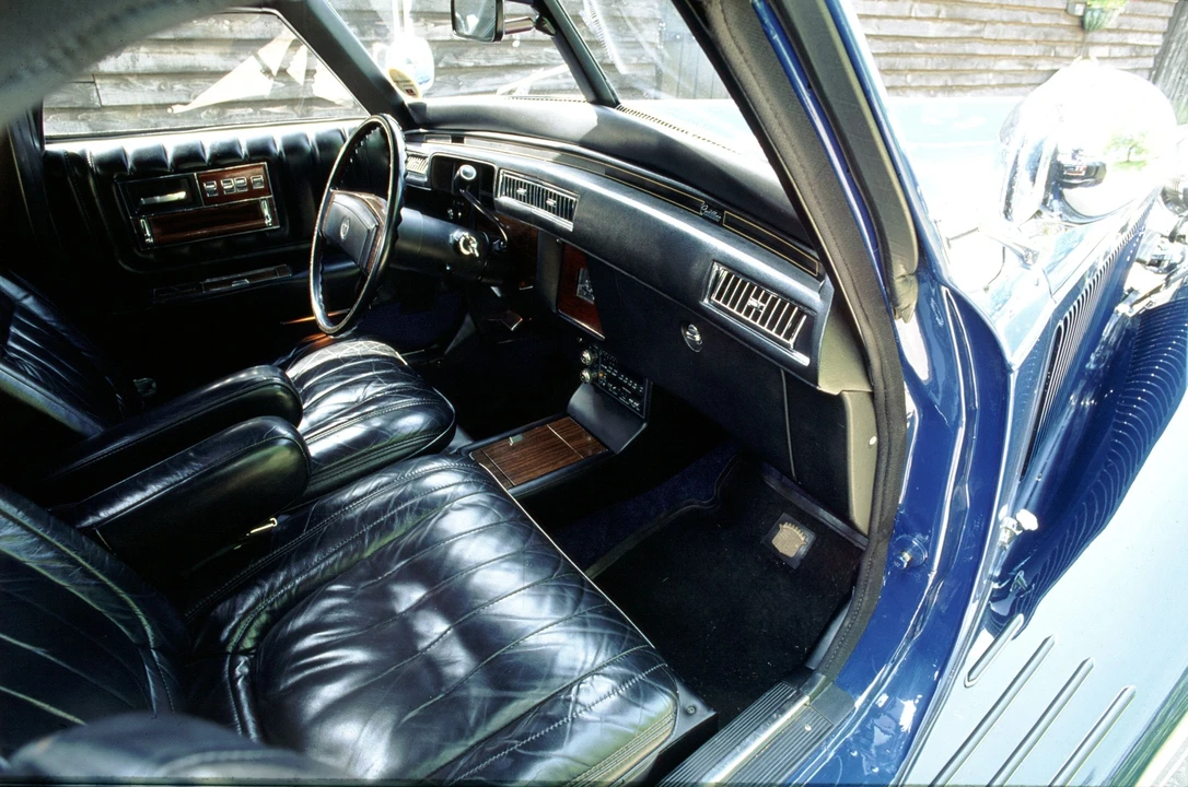 1990 Cadillac Brougham - Image 3 of 6