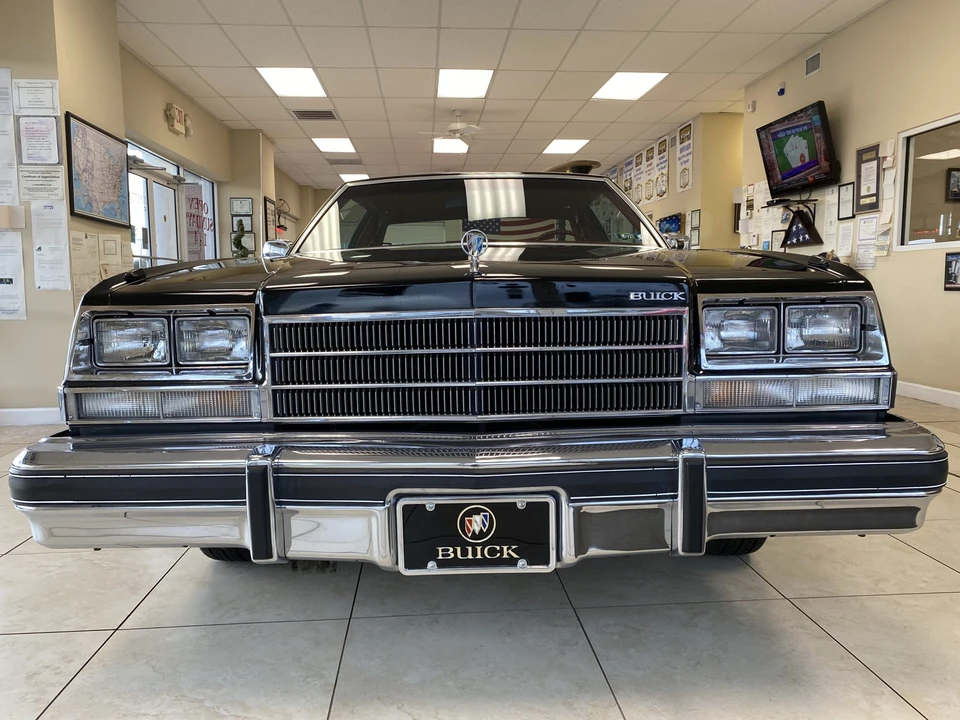 1979 Buick LeSabre - Image 16 of 31