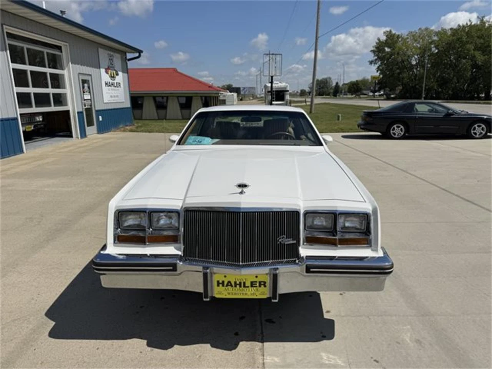 1979 Buick Riviera 4th-7th Gen - Image 3 of 24