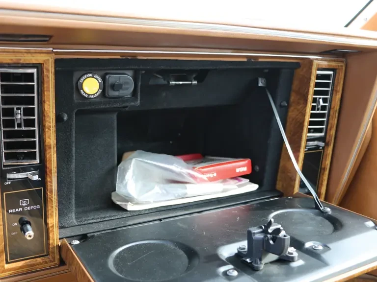 1979 Buick Riviera 4th-7th Gen - Image 13 of 25