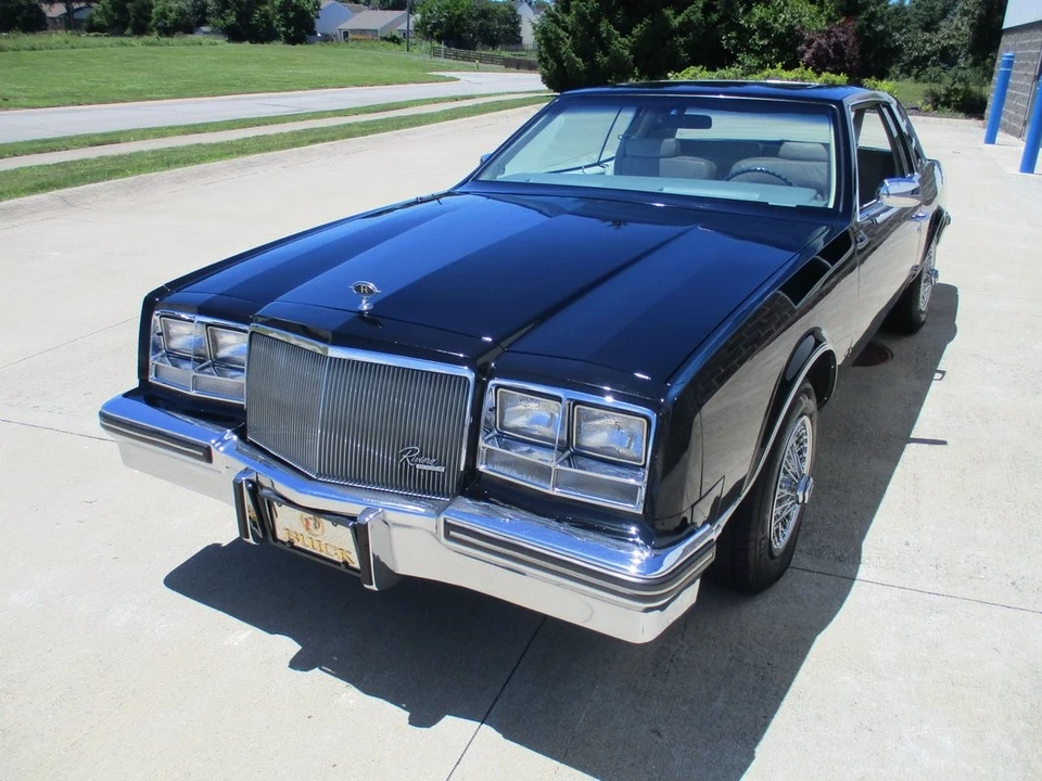1979 Buick Riviera 4th-7th Gen - Image 28 of 31