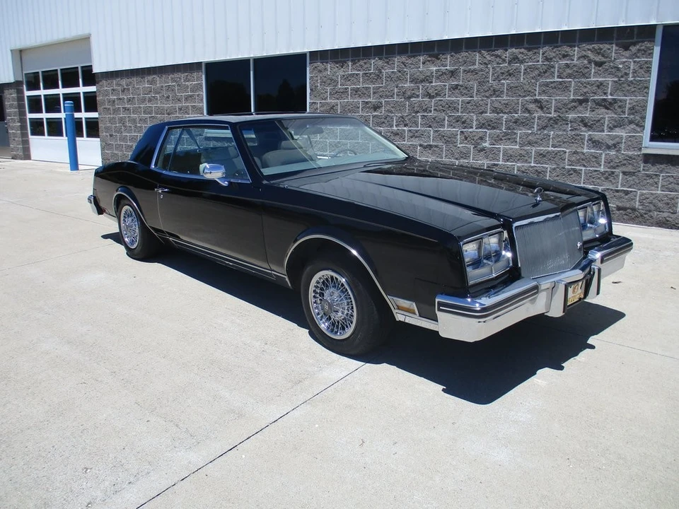 1979 Buick Riviera 4th-7th Gen - Image 2 of 31