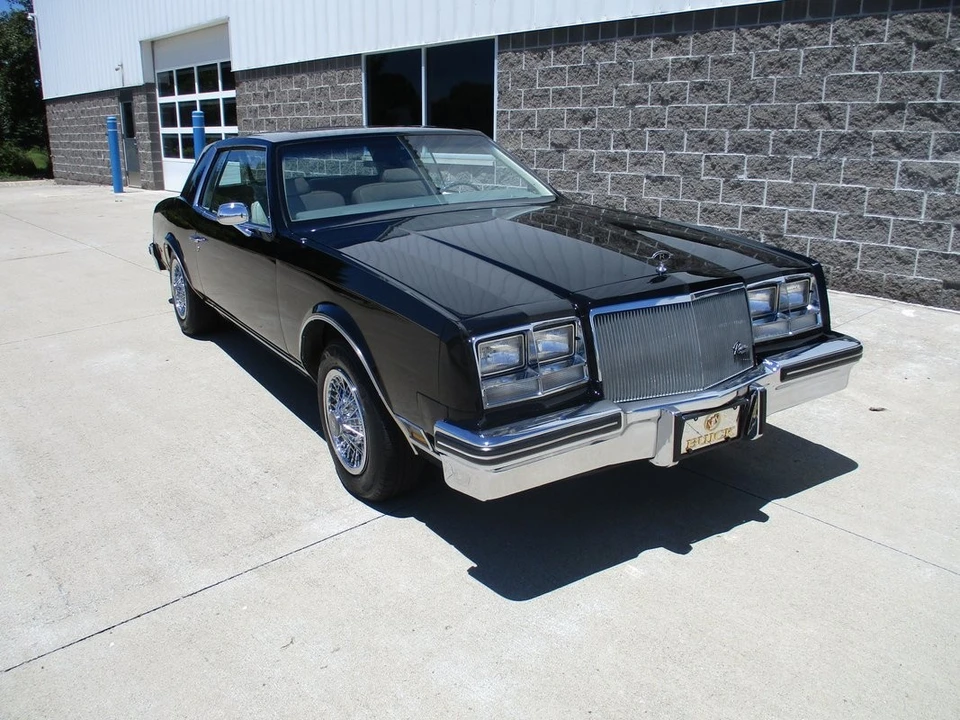 1979 Buick Riviera 4th-7th Gen - Image 4 of 31