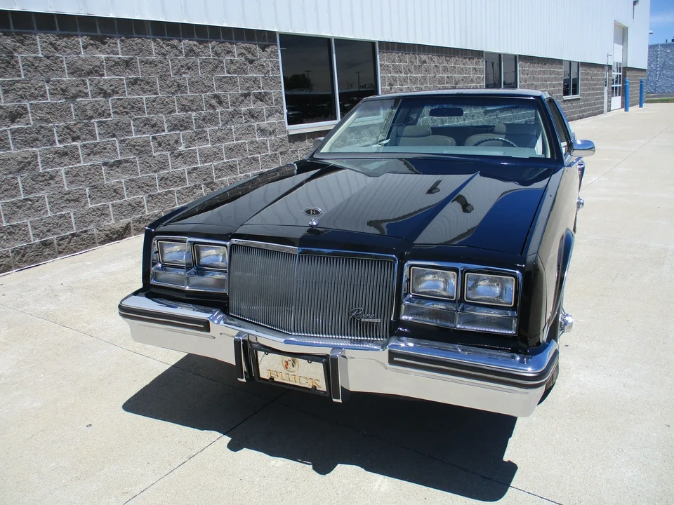 1979 Buick Riviera 4th-7th Gen - Image 16 of 31